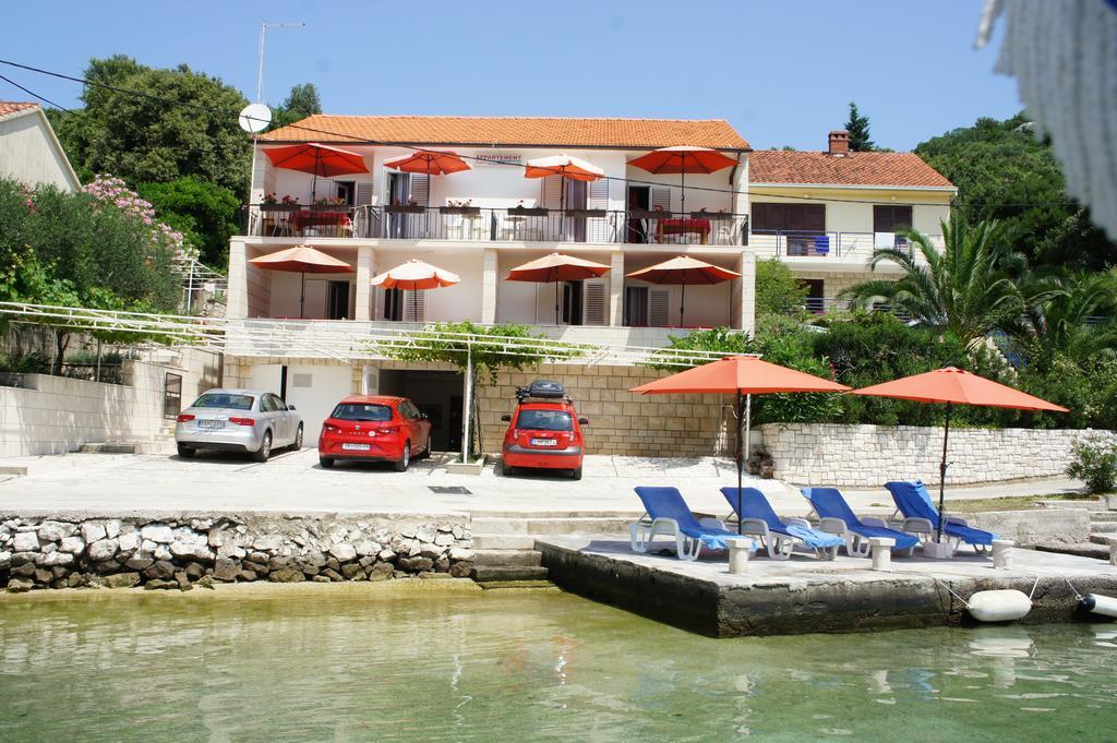 Apartments Segedin Zrnovo エクステリア 写真